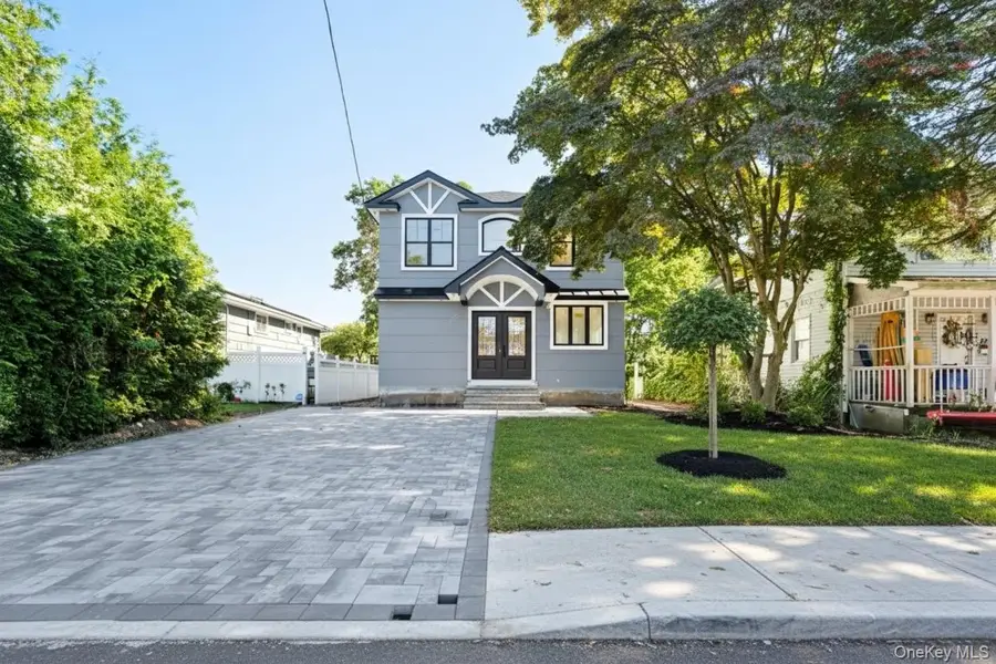 86 Moffitt Boulevard, Islip, NY 11751 - Image #2