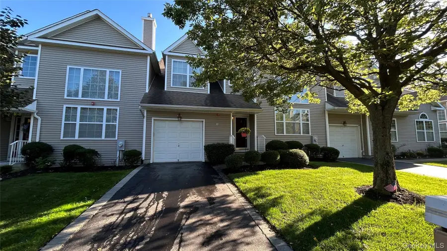 37 Halley Lane, Miller Place, NY 11764 - Image #2