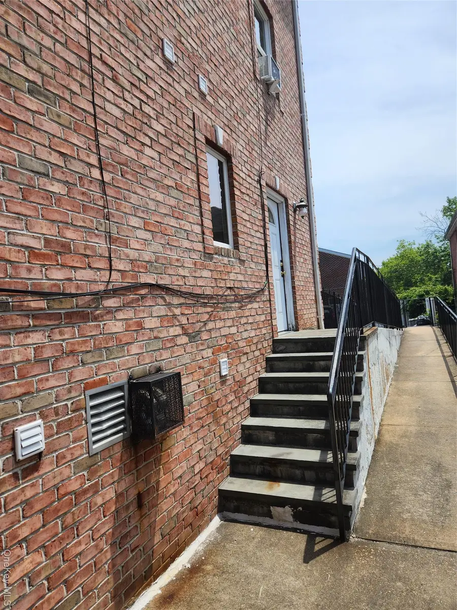 199-04 47 Avenue, Flushing, NY 11358 - Image #3