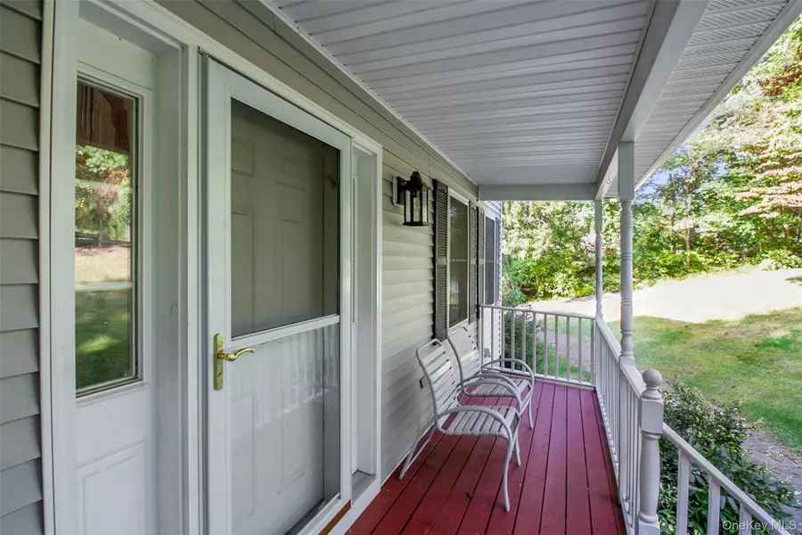 22 Hamilton Drive, Hopewell Junction, NY 12533 - Image #3