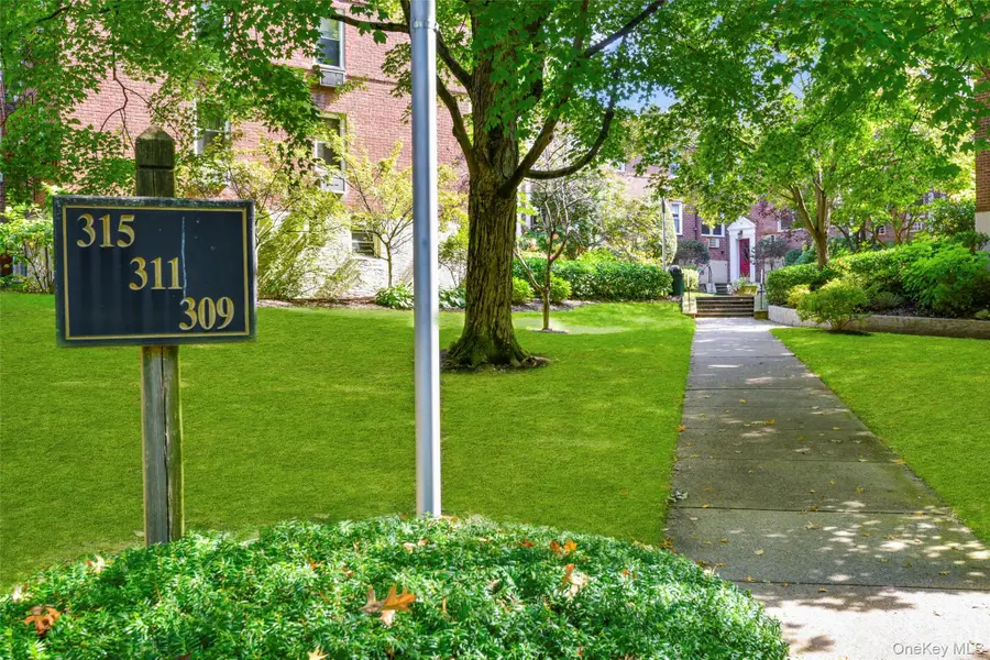 315 Palmer Terrace #1D, Mamaroneck, NY 10543 - Image #2