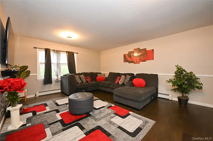 10 Pinebrook Avenue, West Hempstead, NY 11552 - Image #2