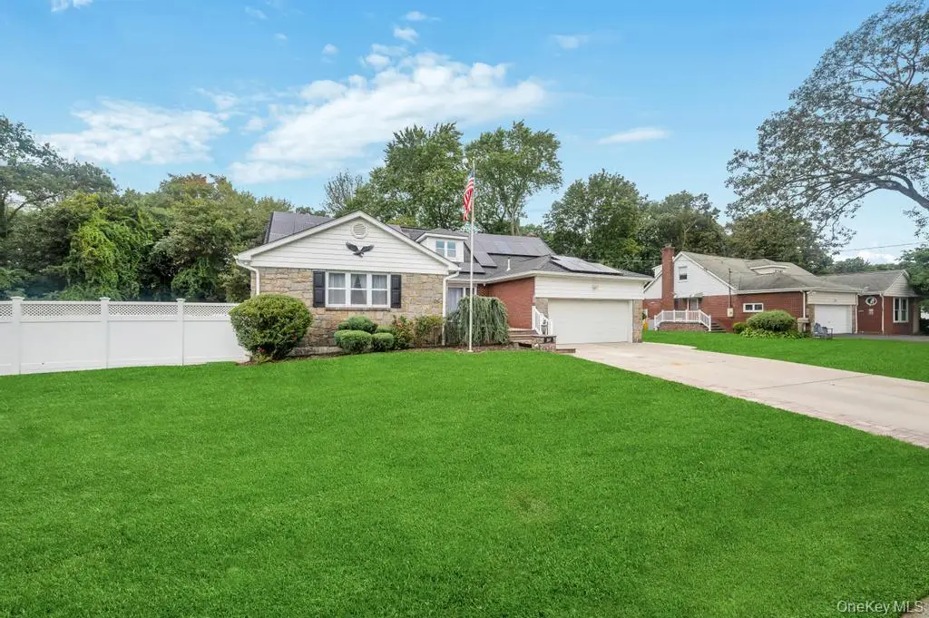 267 N Poplar Street, Massapequa, NY 11758 - Image #1