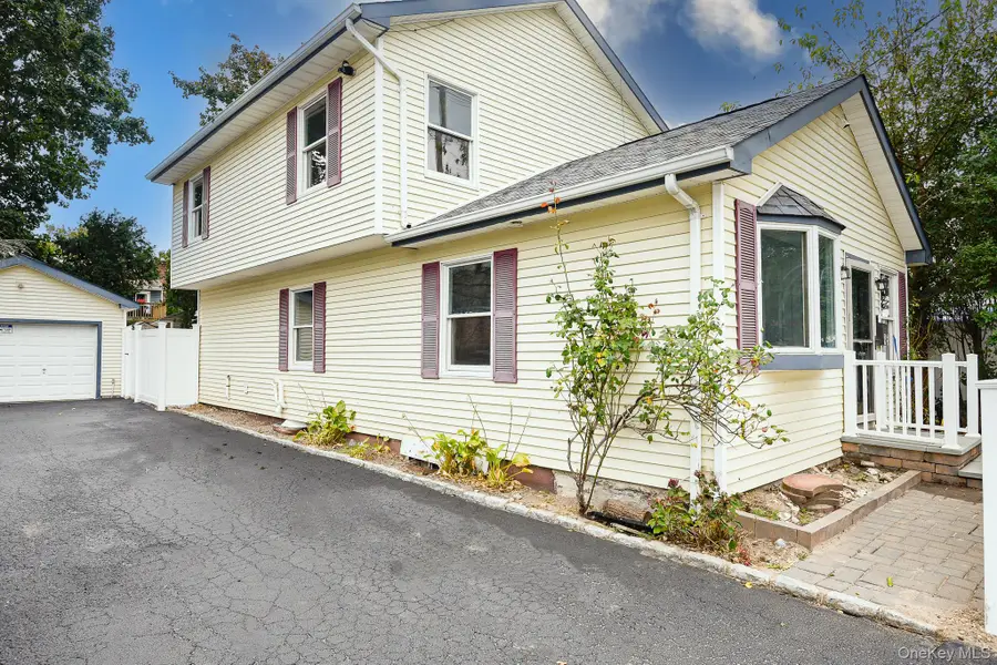 95 E Pulaski Road, Huntington Station, NY 11746 - Image #2