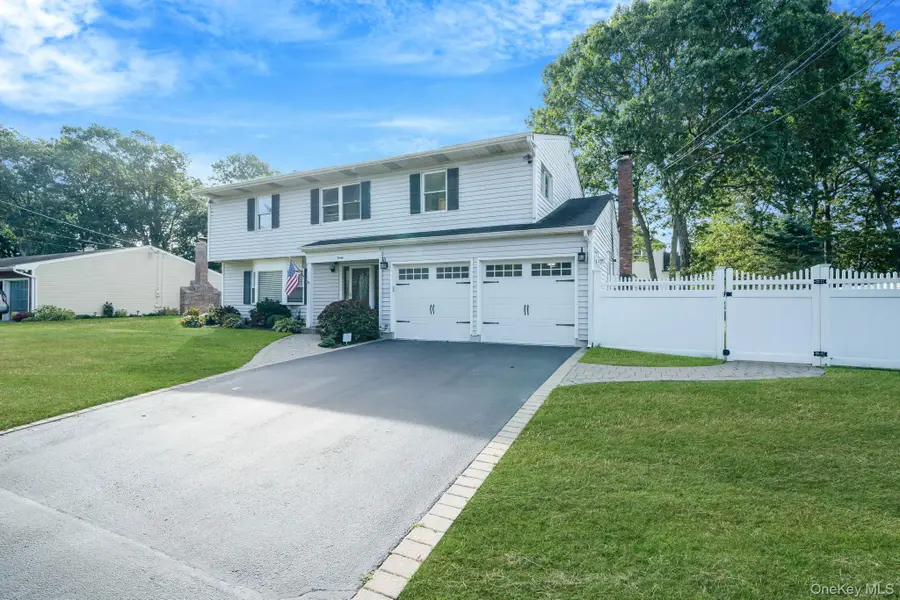 20 Janet Street, Port Jefferson Station, NY 11776 - Image #3