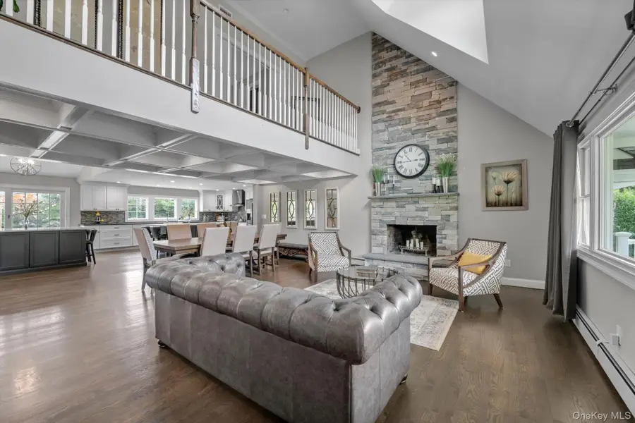 27 Brittany Court, Northport, NY 11768 - Image #2