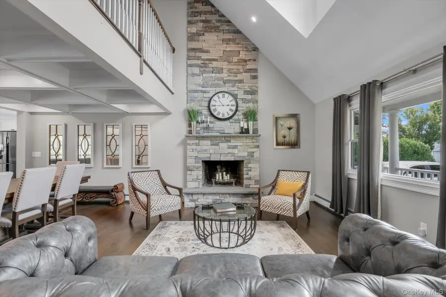 27 Brittany Court, Northport, NY 11768 - Image #3