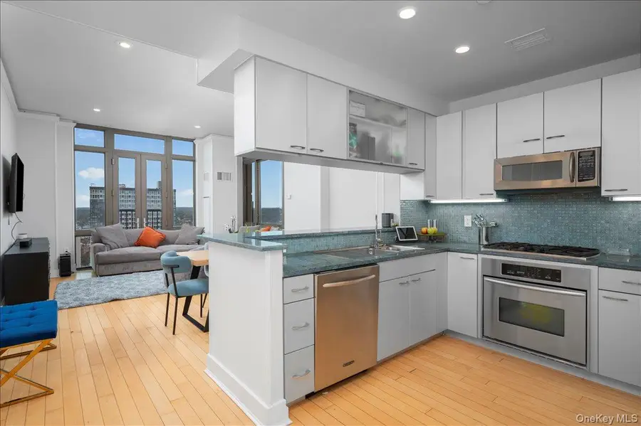 175 Huguenot Street #2208, New Rochelle, NY 10801 - Image #3