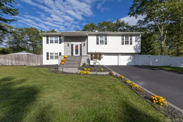 3 Henearly Drive, Miller Place, NY 11764