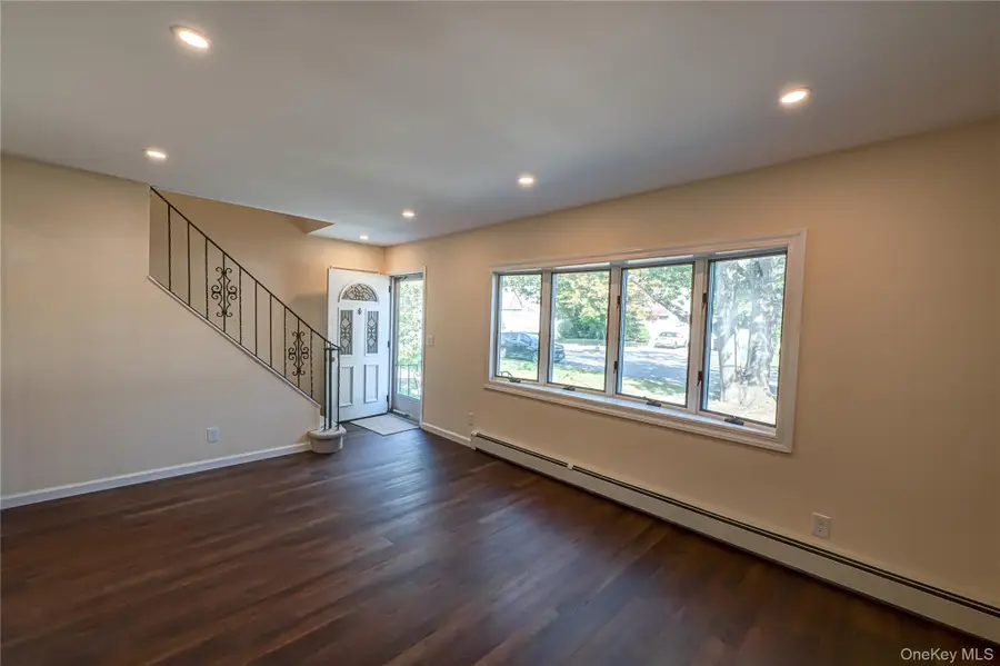 40 Center Street, Ronkonkoma, NY 11779 - Image #3