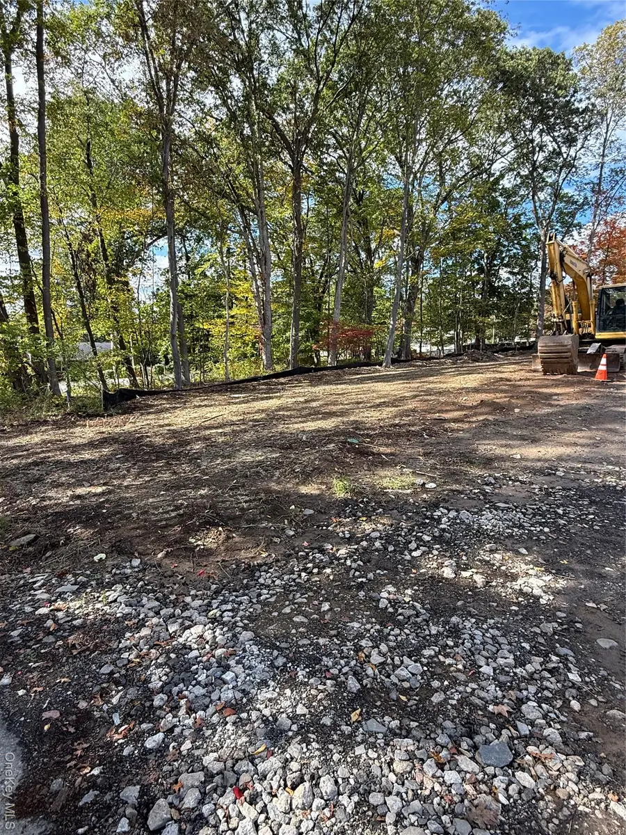 546 Louella Road, Yorktown Heights, NY 10598 - Image #2