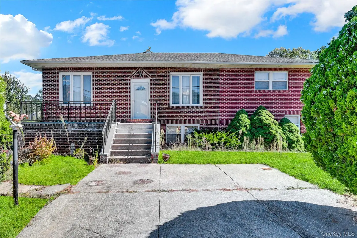 514 Sweet Hollow Road, Melville, NY 11747 - Image #1