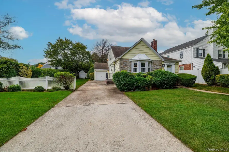 10 Cornell Place, East Rockaway, NY 11518 - Image #3