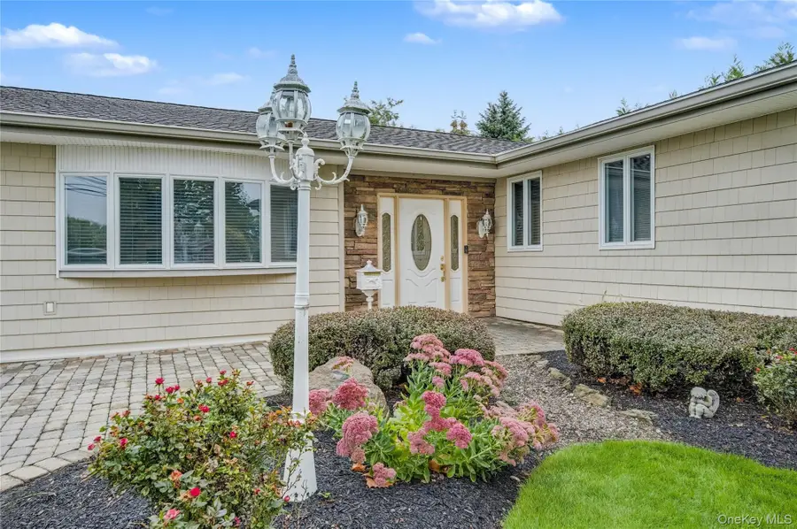 3 Feather Lane, Commack, NY 11725 - Image #3