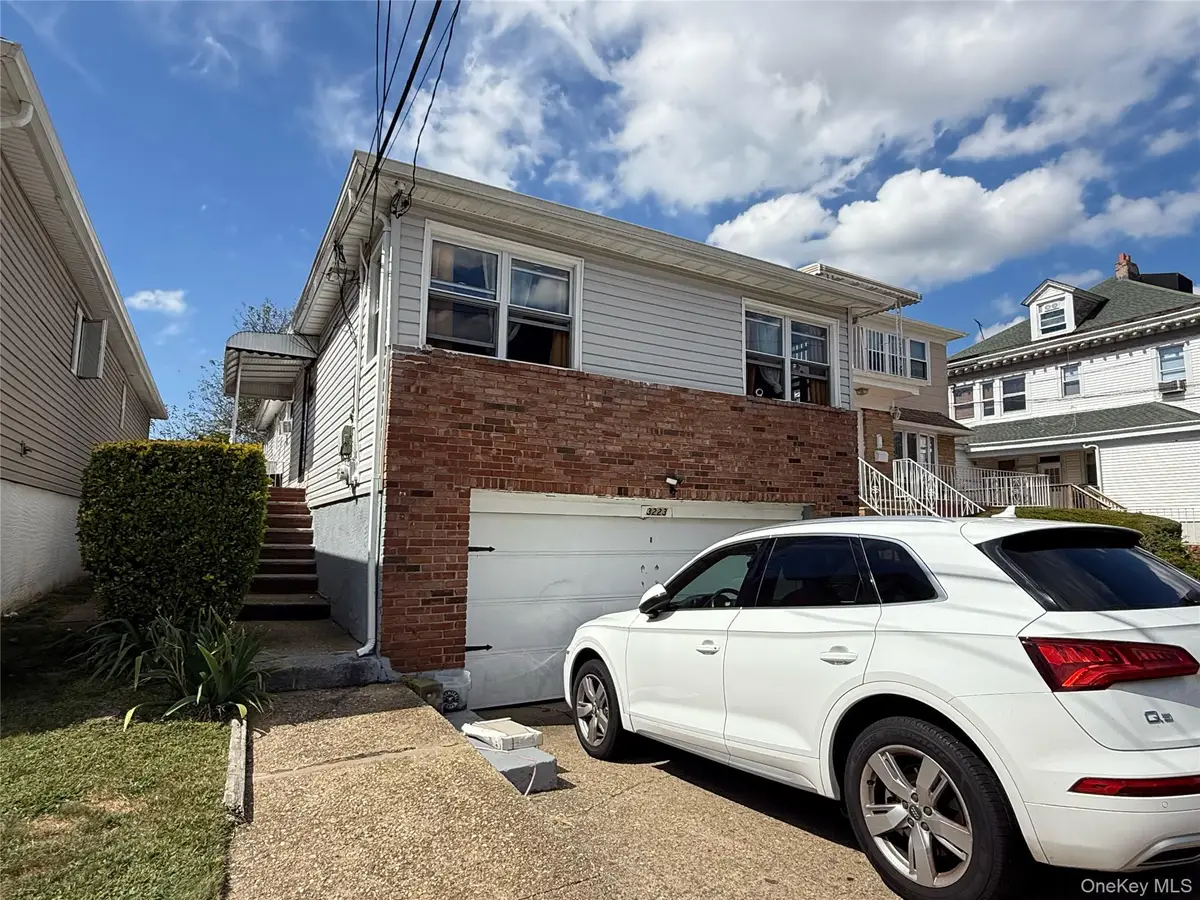32-23 Plunkett Avenue, Far Rockaway, NY 11691 - Image #1