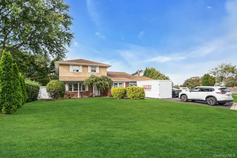 21 E Hill Drive, Smithtown, NY 11787 - Image #2