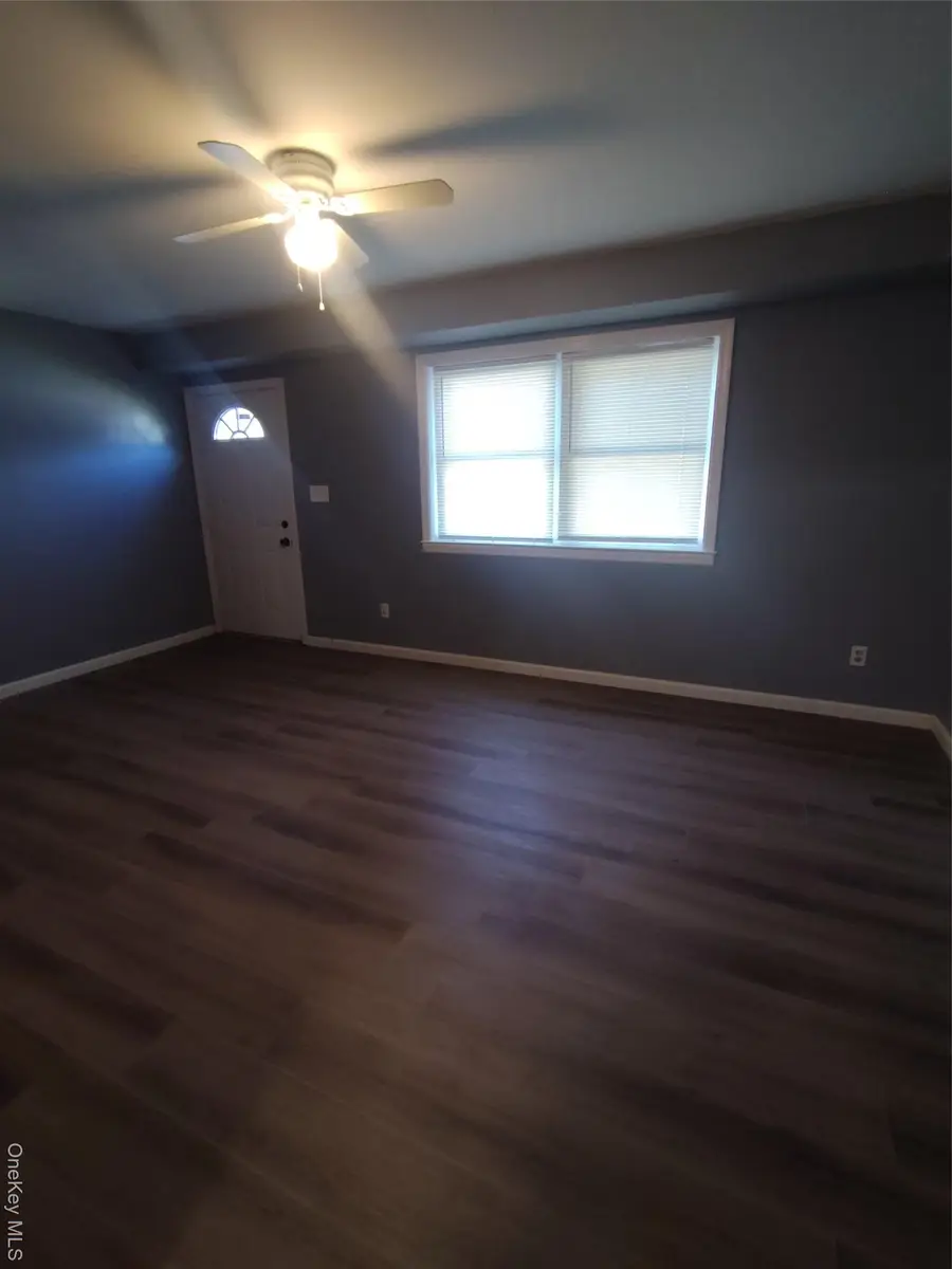 197 Hill Circle #197, Calverton, NY 11933 - Image #3