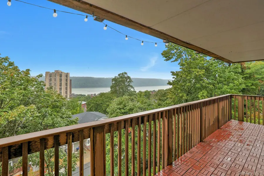 399 N Broadway #2Q, Yonkers, NY 10701 - Image #2