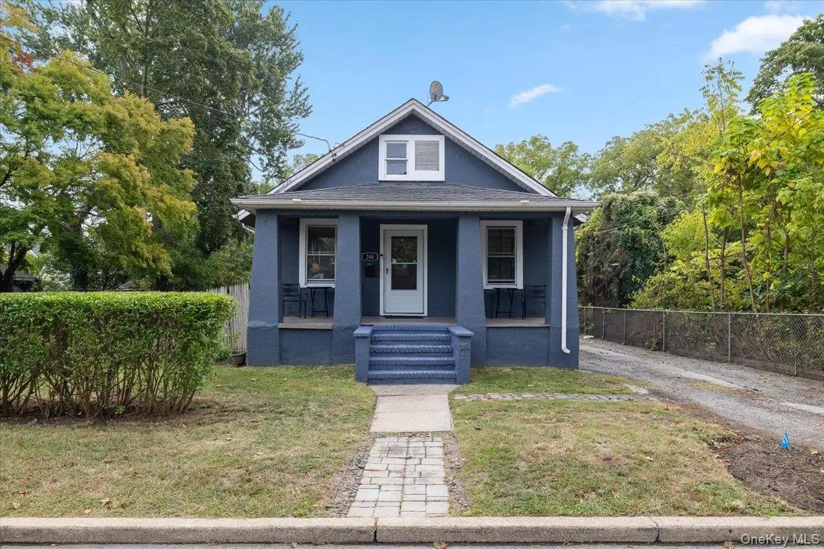 246 Locust Avenue, Babylon, NY 11702 - Image #1