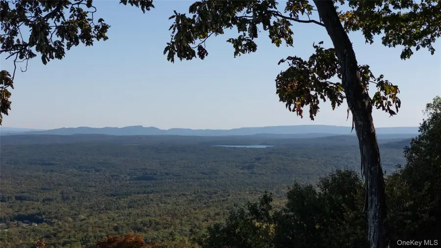 326 Raycliffe Drive, Woodstock, NY 12498 - Image #2