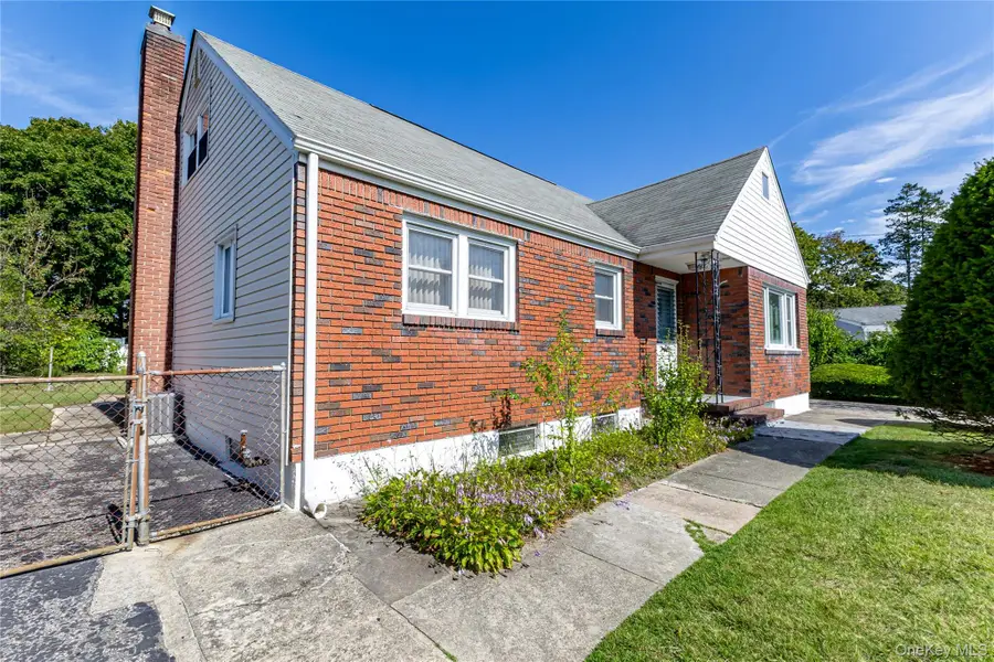 219 Jericho Street, East Islip, NY 11730 - Image #2