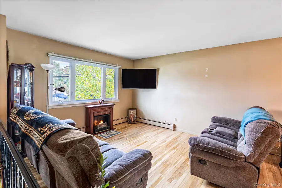 6 William Street, Bay Shore, NY 11706 - Image #3