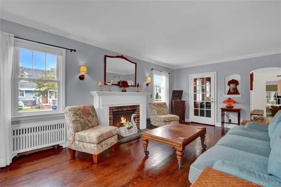 102 Shinnecock Avenue, Massapequa, NY 11758 - Image #3