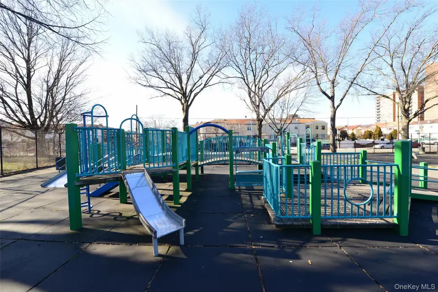 61-20 Grand Central Parkway #C705, Forest Hills, NY 11375 - Image #3