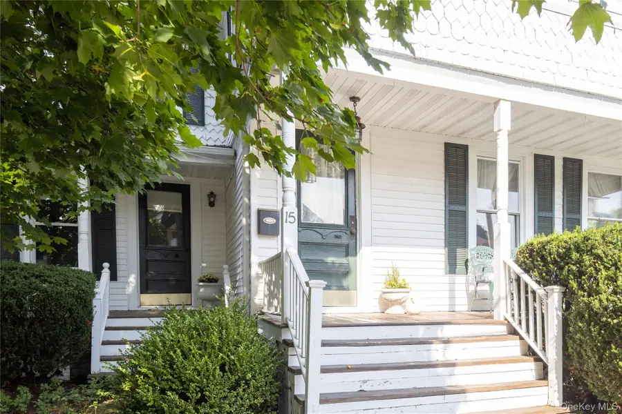 15 Bayside Avenue, Oyster Bay, NY 11771 - Image #2