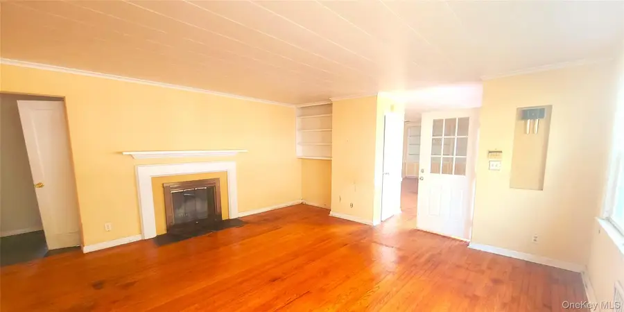 523 Archer Street, Freeport, NY 11520 - Image #2