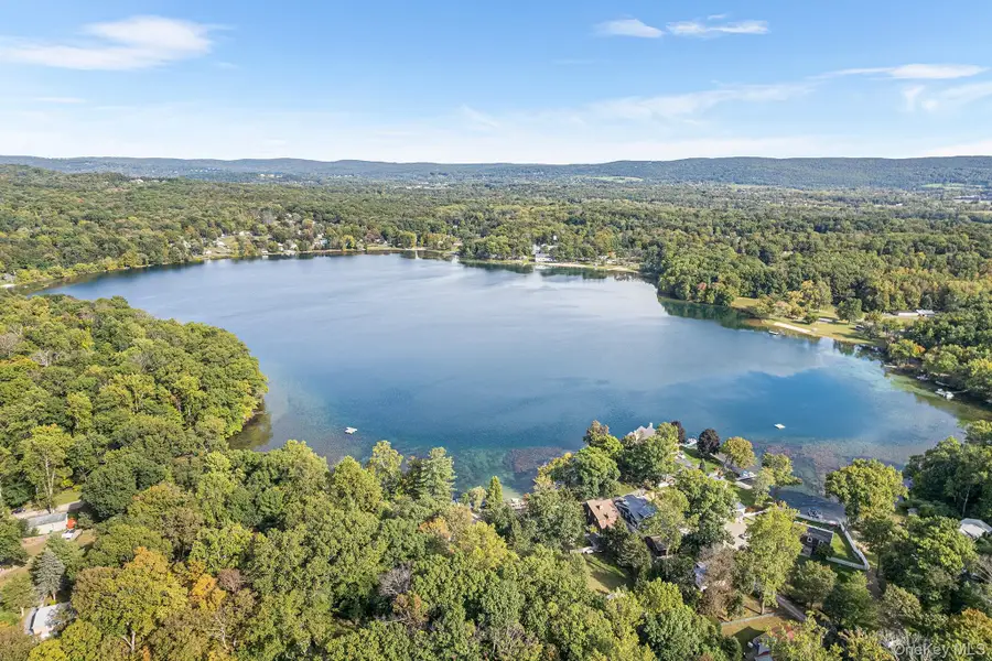 6807 Chelsea Cove N, Hopewell Junction, NY 12533 - Image #2