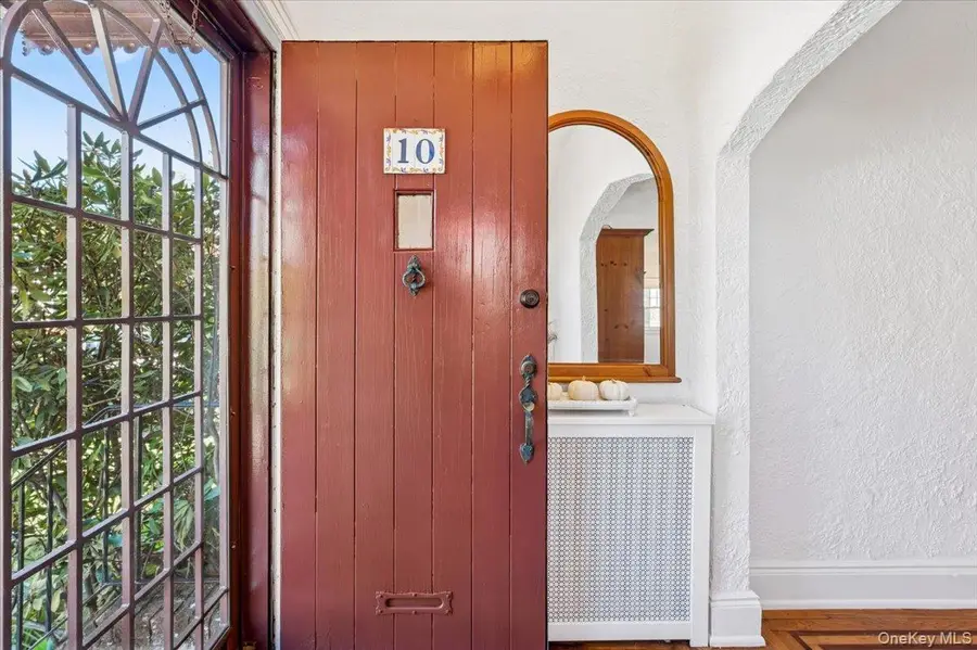 10 Oakland Avenue, Yonkers, NY 10710 - Image #3