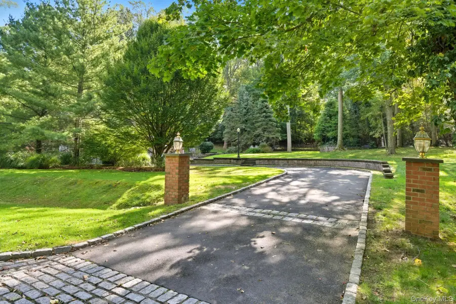 20 Mill Road, Lloyd Harbor, NY 11743 - Image #2