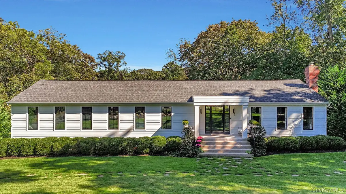 262 Huntington Bay Road, Huntington Bay, NY 11743 - Image #1