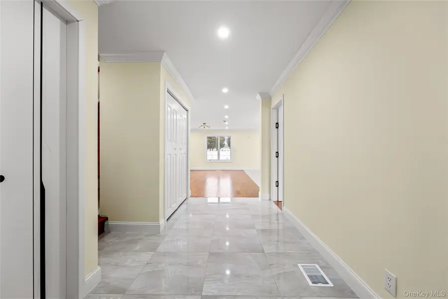 4 S 11th Street, New Hyde Park, NY 11040 - Image #3