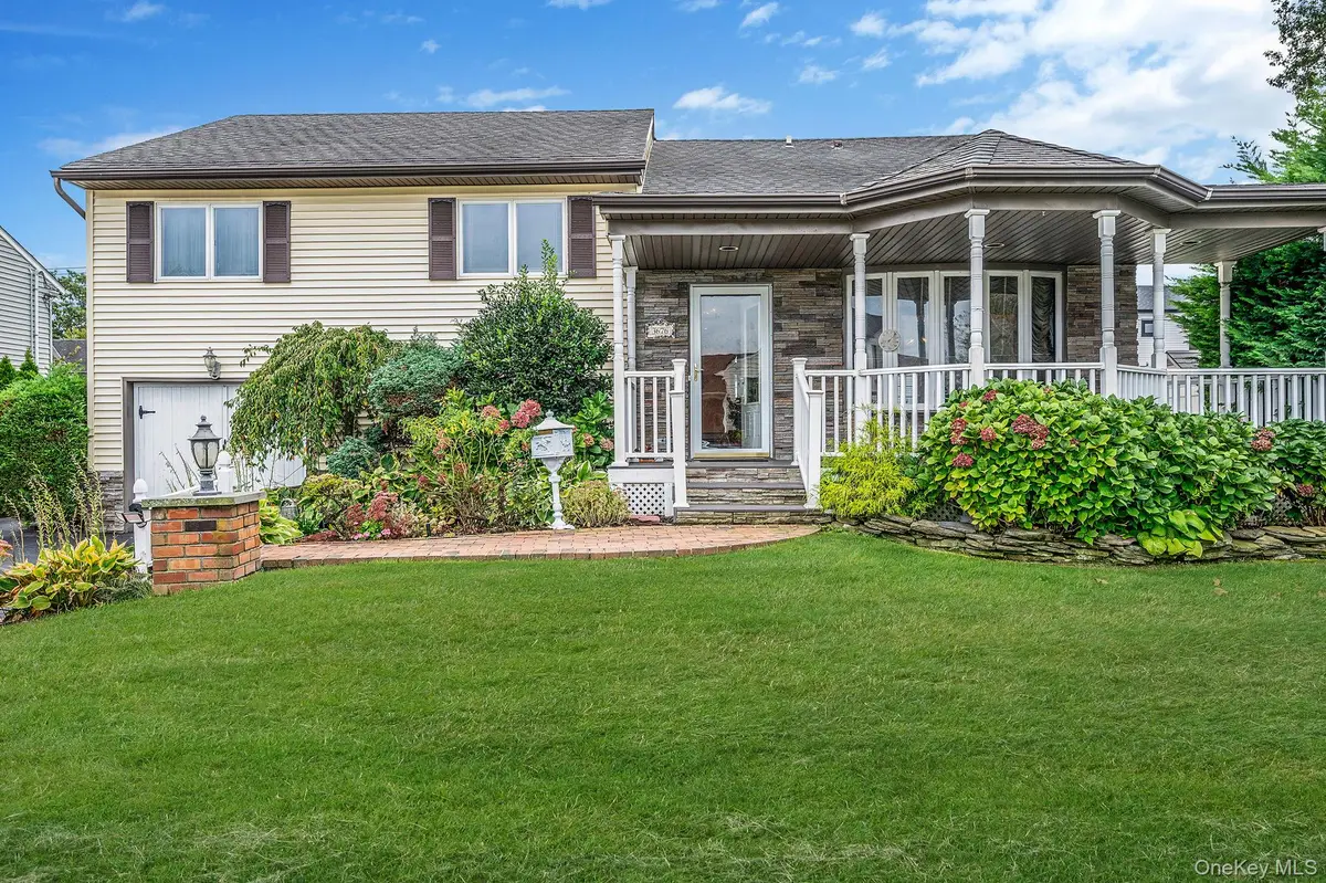 3676 Regent Lane, Wantagh, NY 11793 - #1