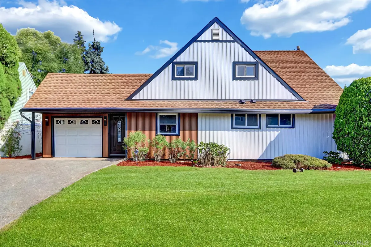 37 Marksman Lane, Levittown, NY 11756 - Image #1