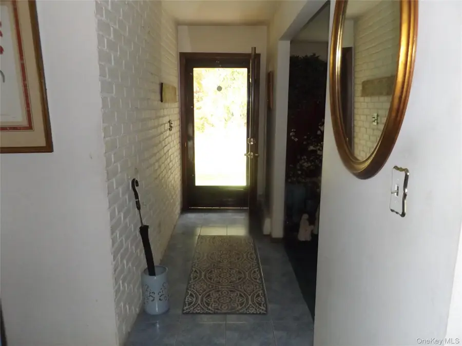 56 Rose Street, Smithtown, NY 11787 - Image #3