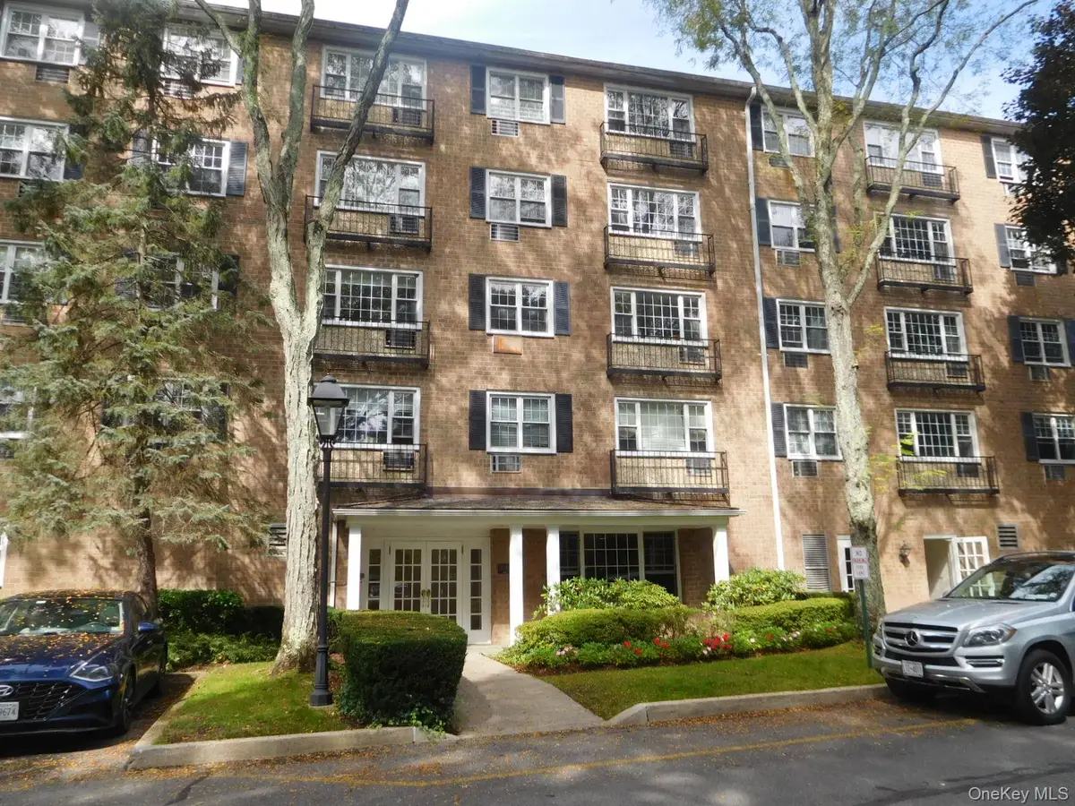 3 Consulate Drive #4-L, Tuckahoe, NY 10707 - Image #1
