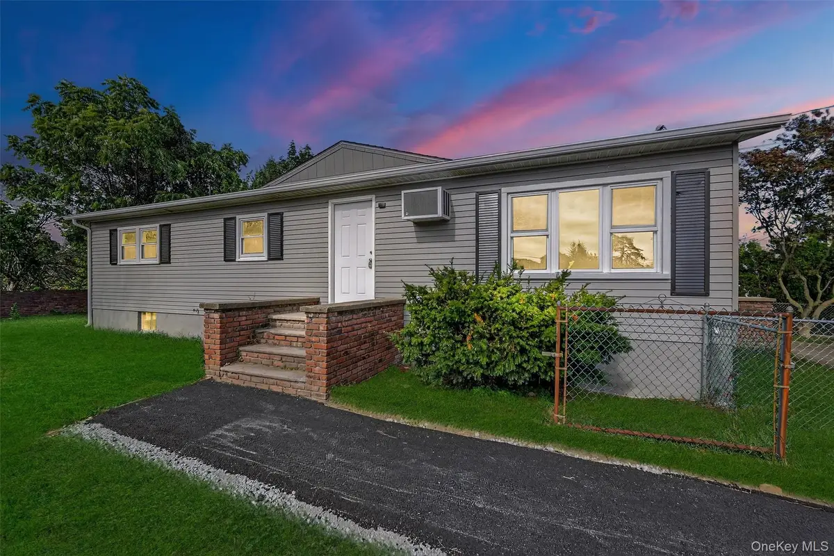 14 Myrtle Avenue, New Windsor, NY 12553 - Image #1