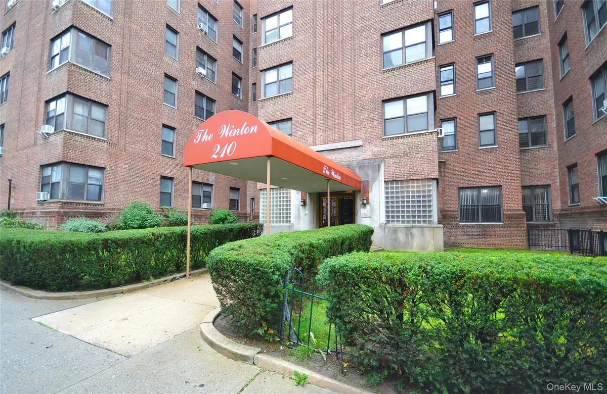 210 Martine Avenue #1H, White Plains, NY 10601 - Image #1