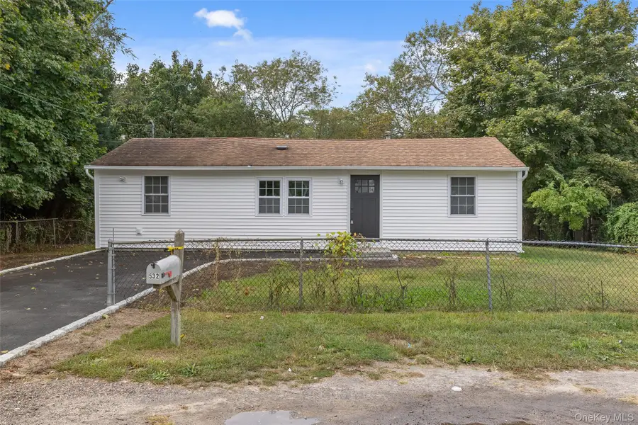 532 Taylor Avenue, East Patchogue, NY 11772 - Image #3