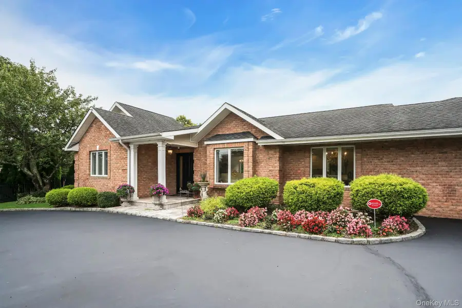 1 Regency Lane, Dix Hills, NY 11746 - Image #2