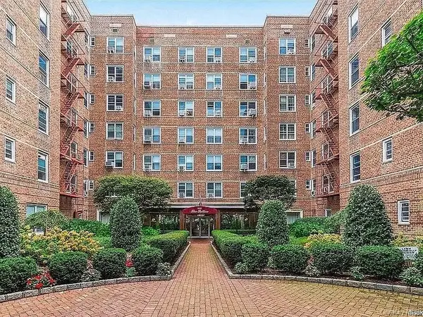64-11 99th Street #6O6, Rego Park, NY 11374