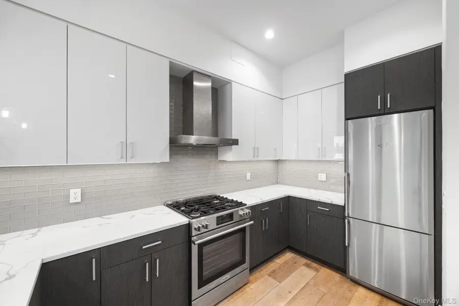 2633 28th Street #3B, Astoria, NY 11102 - Image #3
