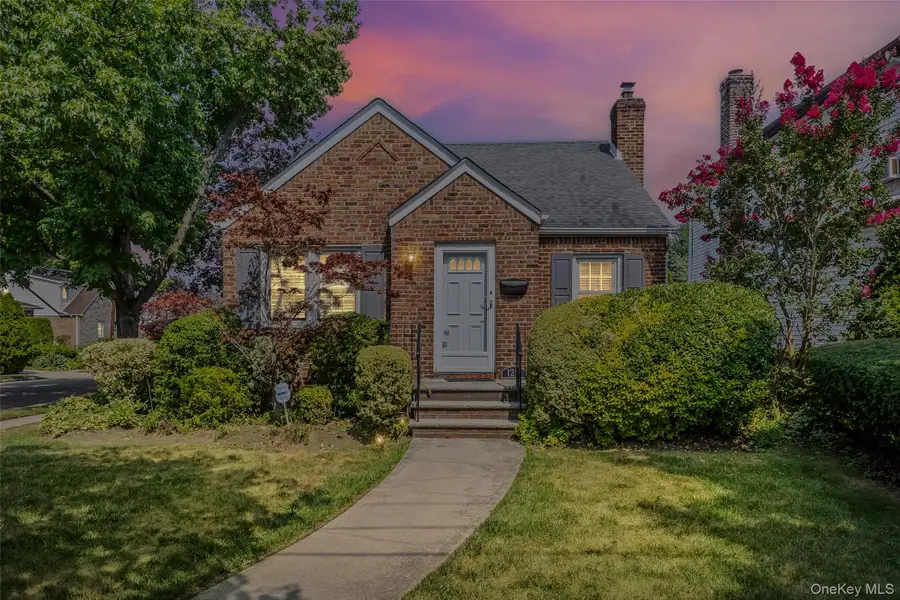 1218 Terrace Boulevard, New Hyde Park, NY 11040 - Image #2