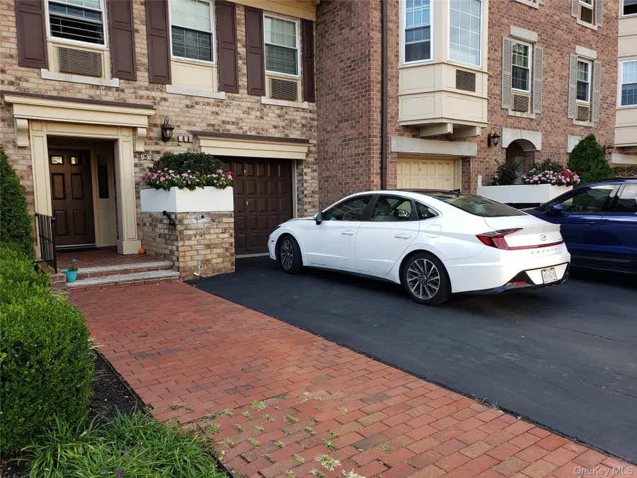 1230 Estate Lane Lane #2, Bayside, NY 11360 - Image #2