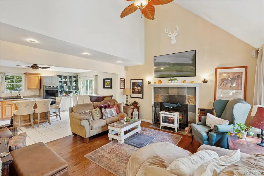 32 Atlantic Avenue, Hampton Bays, NY 11946 - Image #3