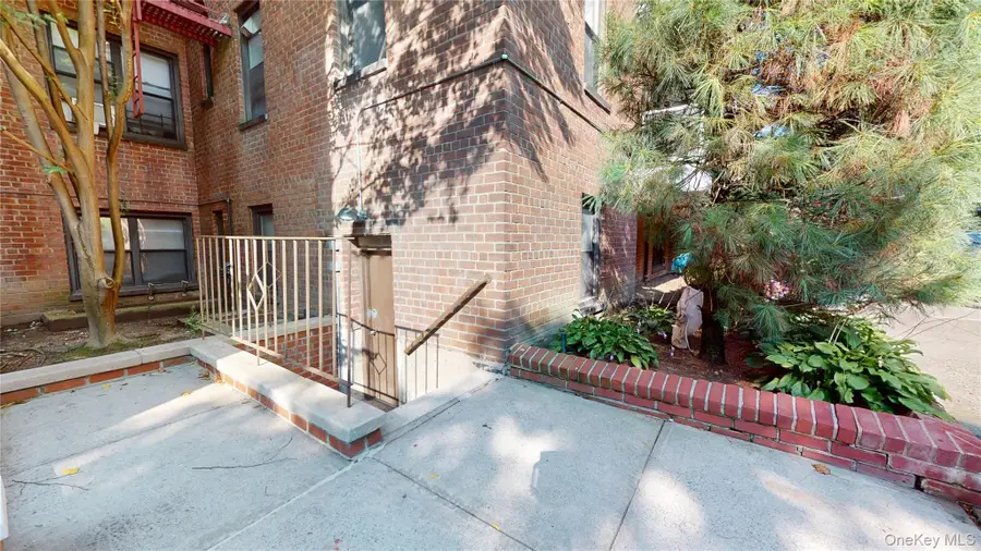 83-40 Austin Street #1T, Kew Gardens, NY 11425 - Image #2