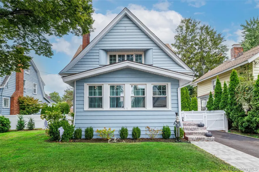 114 Nassau Avenue, Malverne, NY 11565 - Image #2